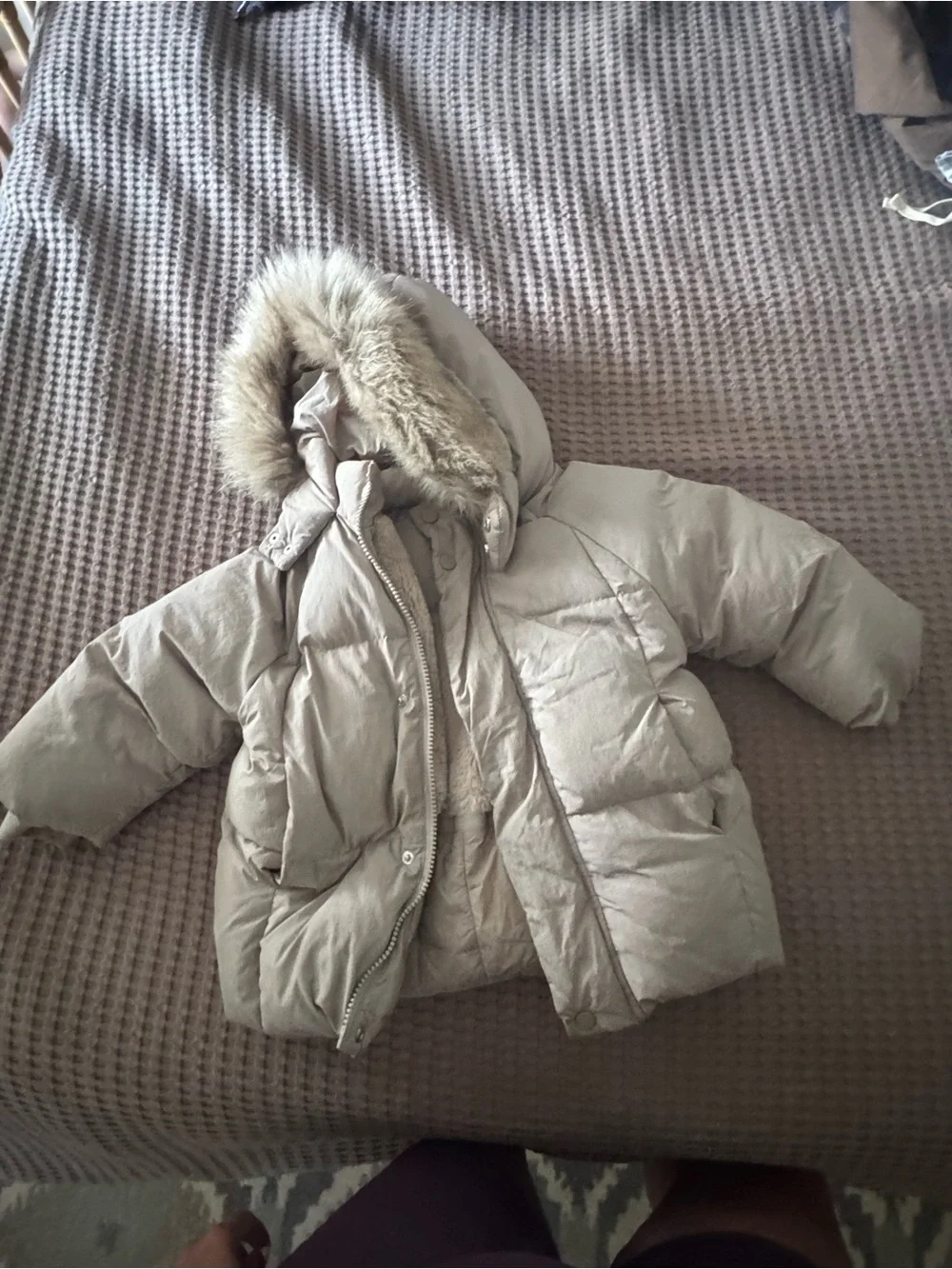 Zara girls Neutral Beige Faux Fur Trim Puffer Jacket